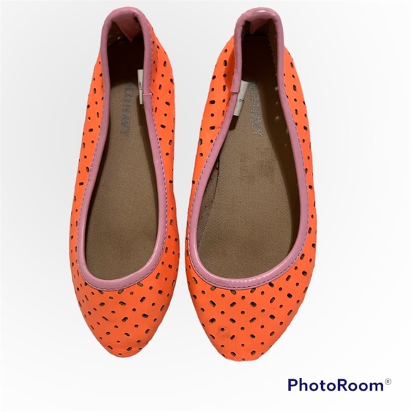 Old Navy Big Girls Finding Neon Orange Cut Out Slip On Ballet Flats Sz 1 - Picture 1 of 6